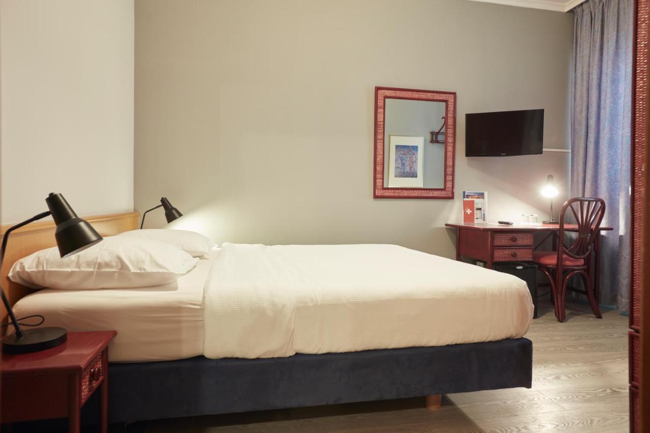 Hotel Crystal